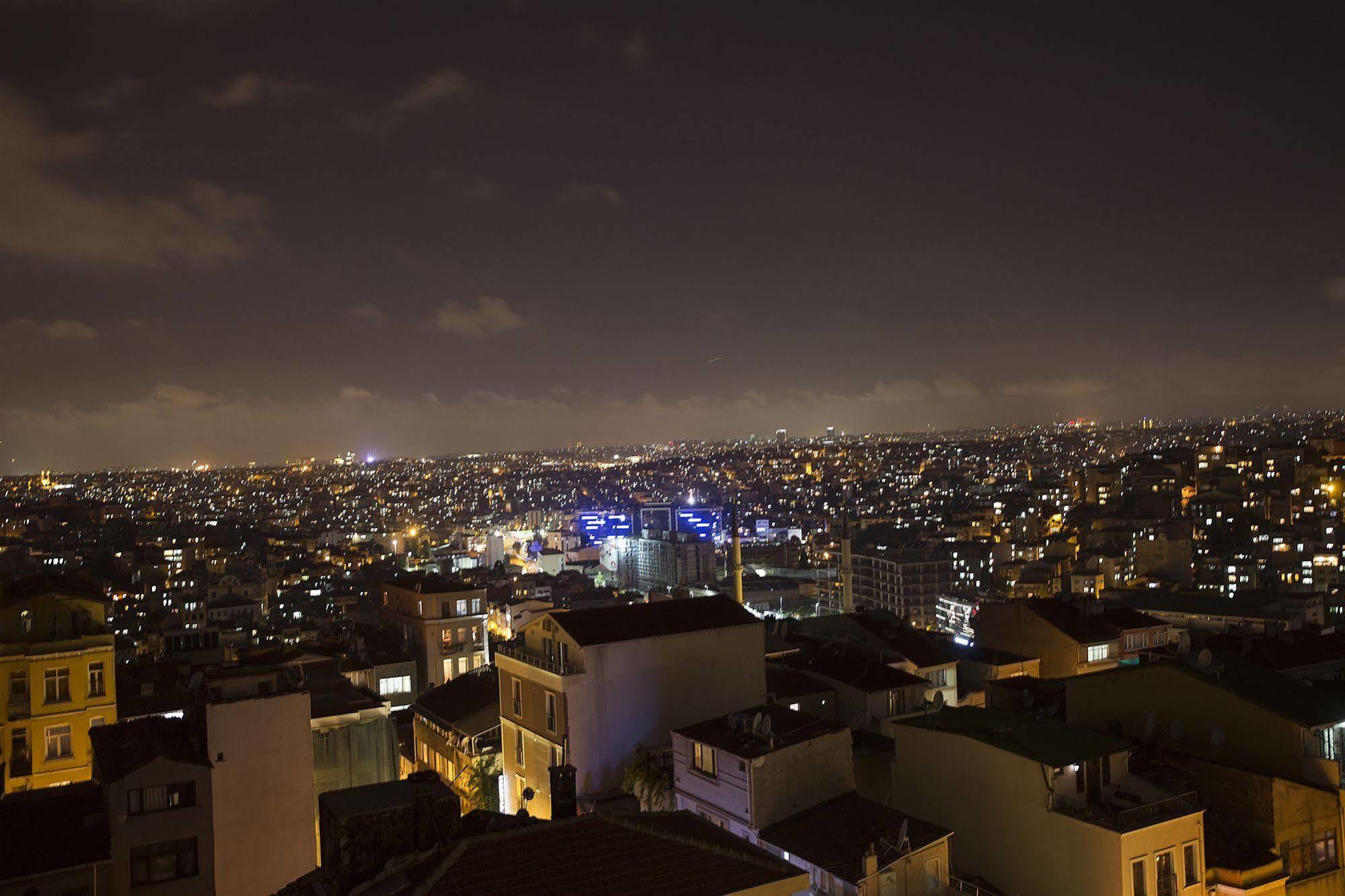 Taximist Hotel Istanbul Exterior photo